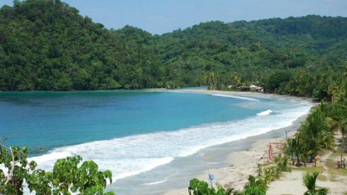 Pantai Bukisi di Distrik Yokari, Kabupaten Jayapura, Papua (Disbudpar.jayapurakab.go.id)
