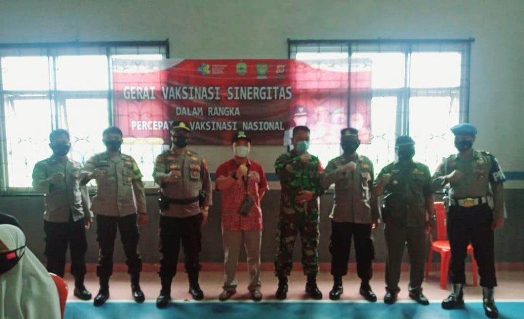 TNI POLRI Bersinergi Pantau Pelaksanaan Vaksinasi di Gerai Sinergitas Vaksin Presisi