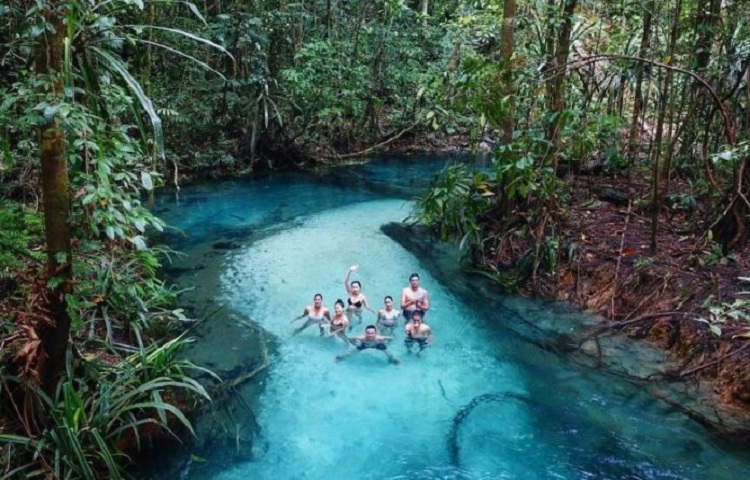 Kali Kaca, Papua Barat
