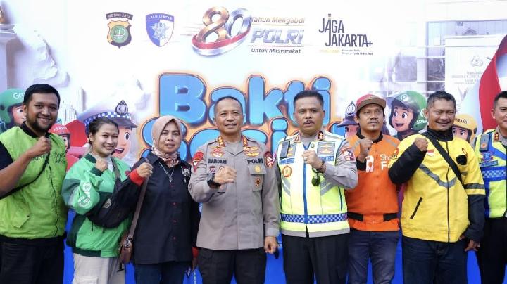 Wakili Suara Pengemudi Online, Erna Puji Kepedulian Sosial Polri yang Berbagi untuk Kebaikan