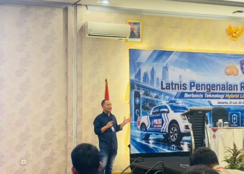 Tanggap Modernisasi Otomotif: Personel Korlantas Antusias Pelajari Sistem Cut-Off Otomatis Kendaraan Baterai